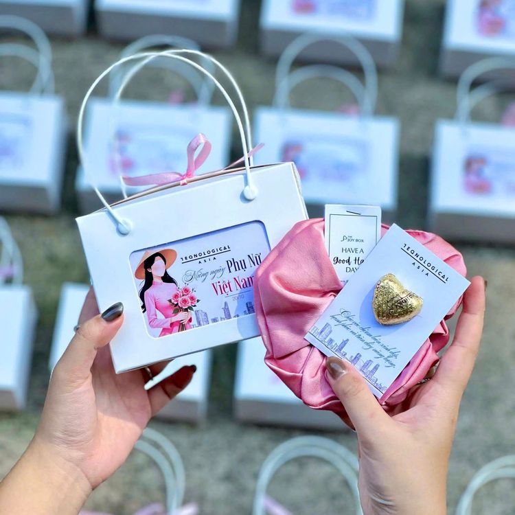 🎀 EM XINH IN TEQ 🎀 - 20/10